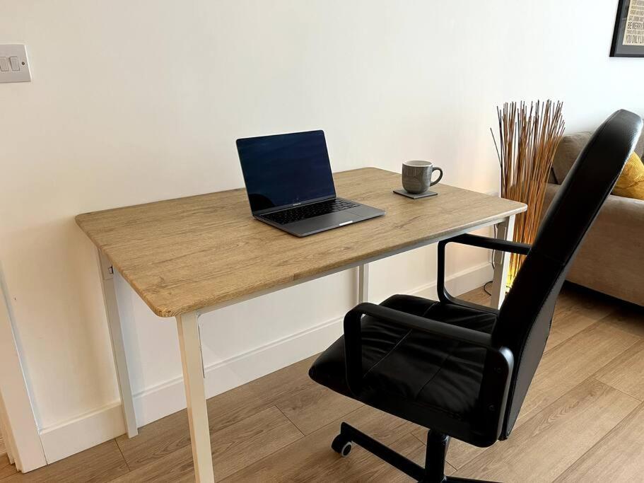 Modern 1 Bedroom Serviced Apartment - Near City Centre Doncaster Zewnętrze zdjęcie